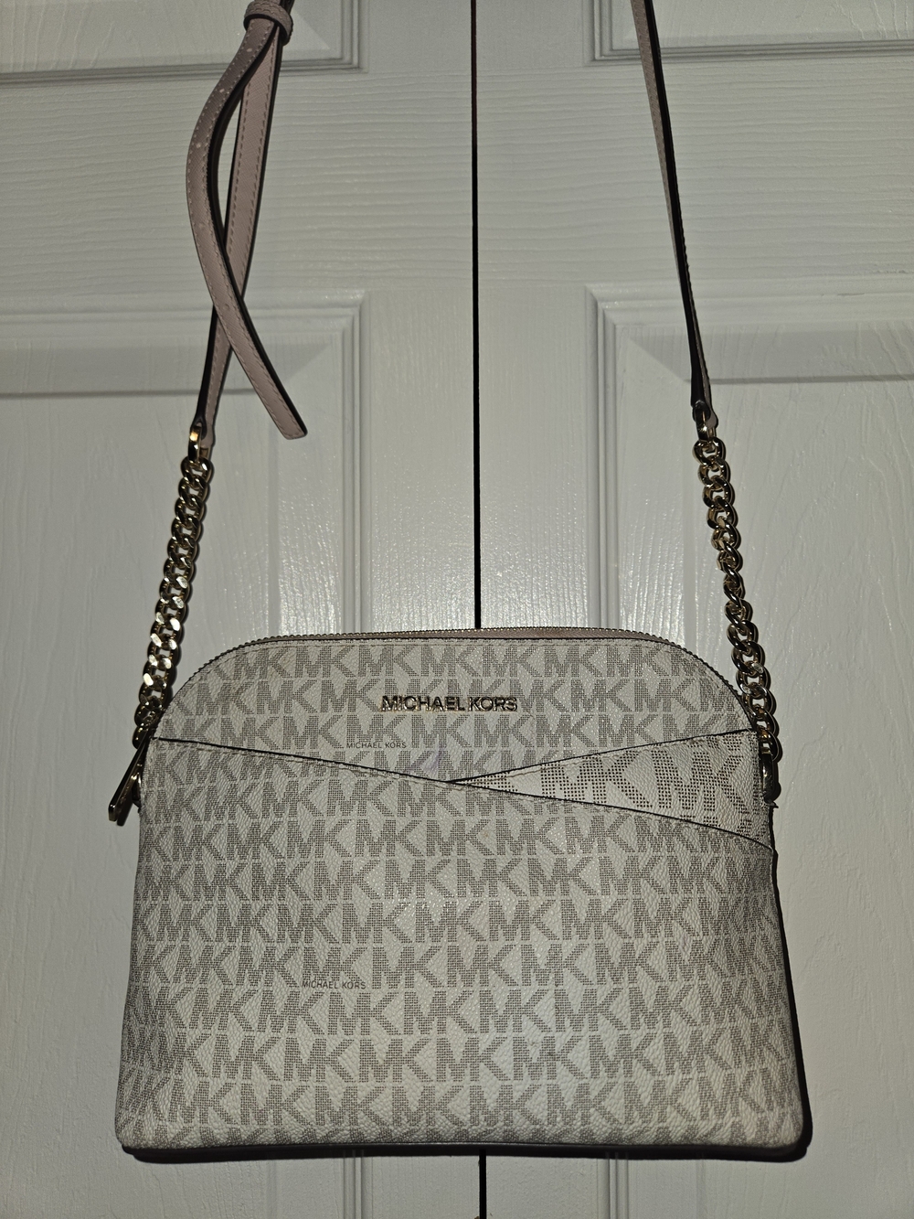 Michael Kors Signature MK Crossbody Bag in Pale Pink/Beige